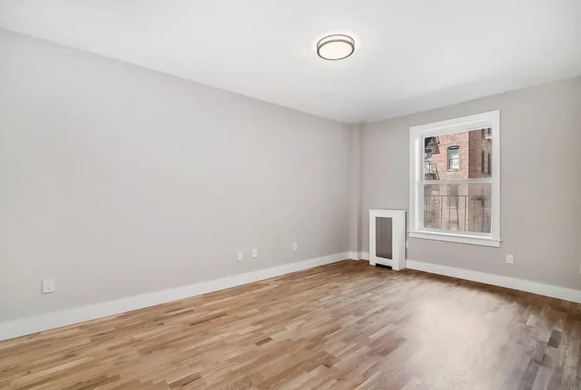 93 Linden Boulevard #22C, Brooklyn, NY 11226 apartment_living_room 1