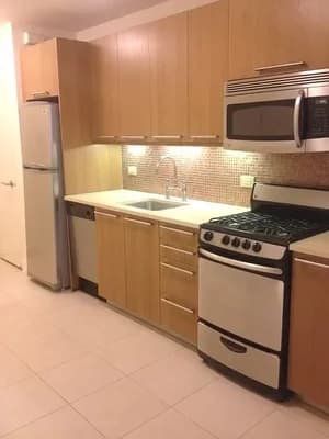400 West 63 Street #703, Manhattan, NY 10069