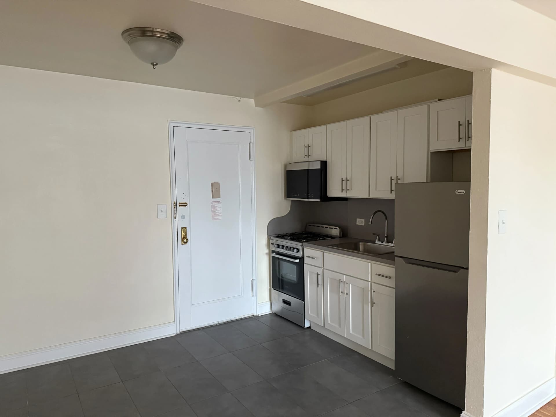 178-60 Wexford Terrace #2L, Queens, NY 11432 apartment_entry 1