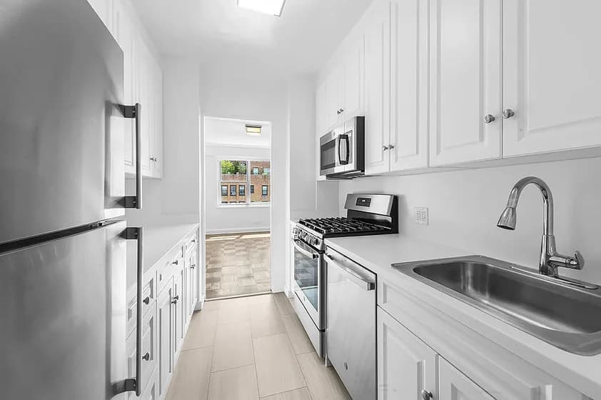 215 East 68 Street #20W, Manhattan, NY 10065 apartment_kitchen 1