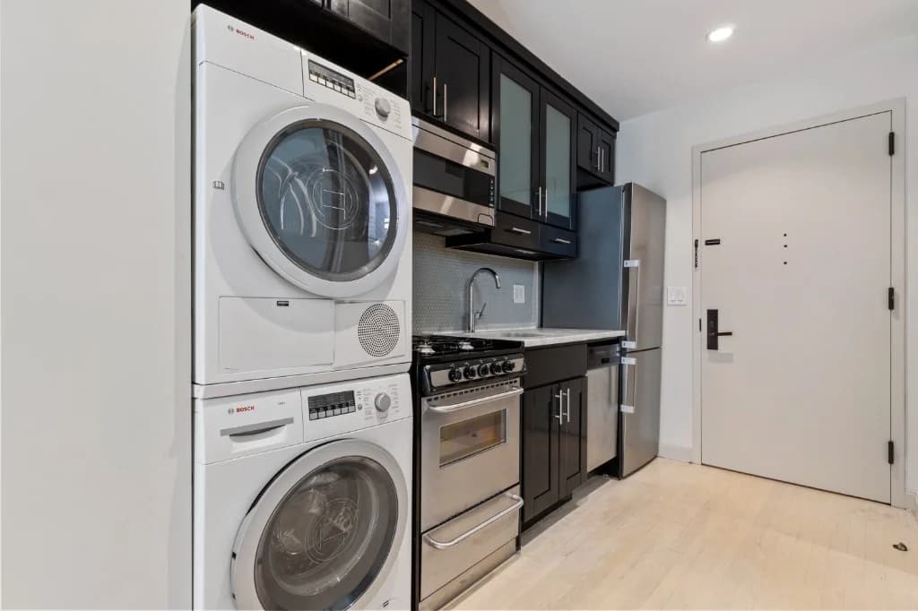 152 2 Avenue #3A, Manhattan, NY 10003 1