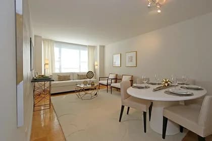 320 East 46 Street #31B, Manhattan, NY 10017