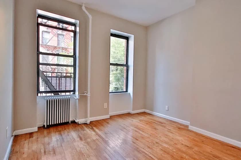 112 East 7 Street #2, Manhattan, NY 10009 apartment_living_room 1