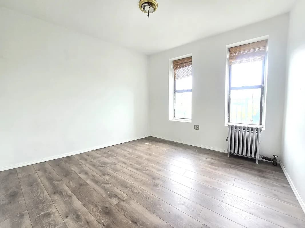 222 Metropolitan Avenue #9, Brooklyn, NY 11211 apartment_living_room 1