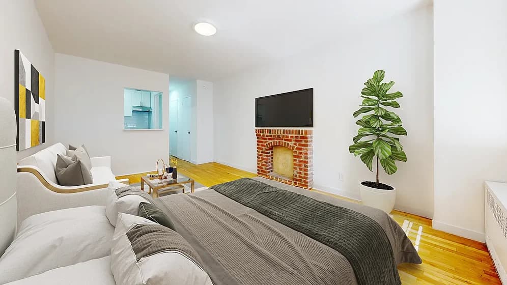 402 East 83 Street #1D, Manhattan, NY 10028 apartment_living_room 1