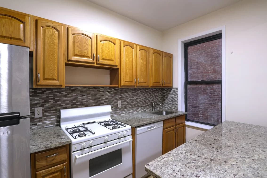 66 Pinehurst Avenue #A3, Manhattan, NY 10033 1