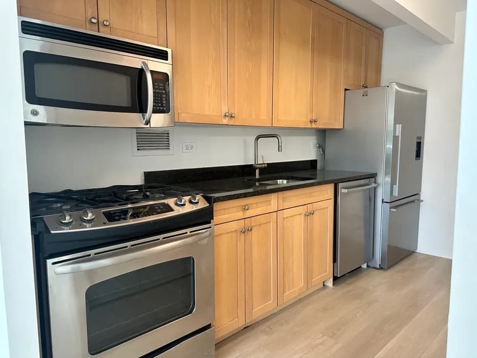 301 Elizabeth Street #610, Manhattan, NY 10012 apartment_kitchen 1