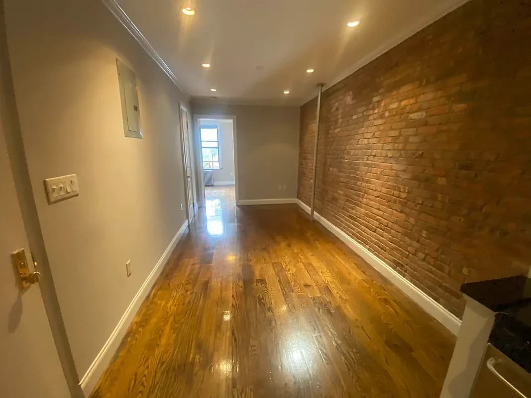 147 Avenue A #3F, Manhattan, NY 10009 apartment_living_room 1