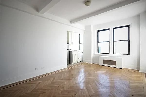 145 West 96 Street #9D, Manhattan, NY 10025 apartment_living_room 1