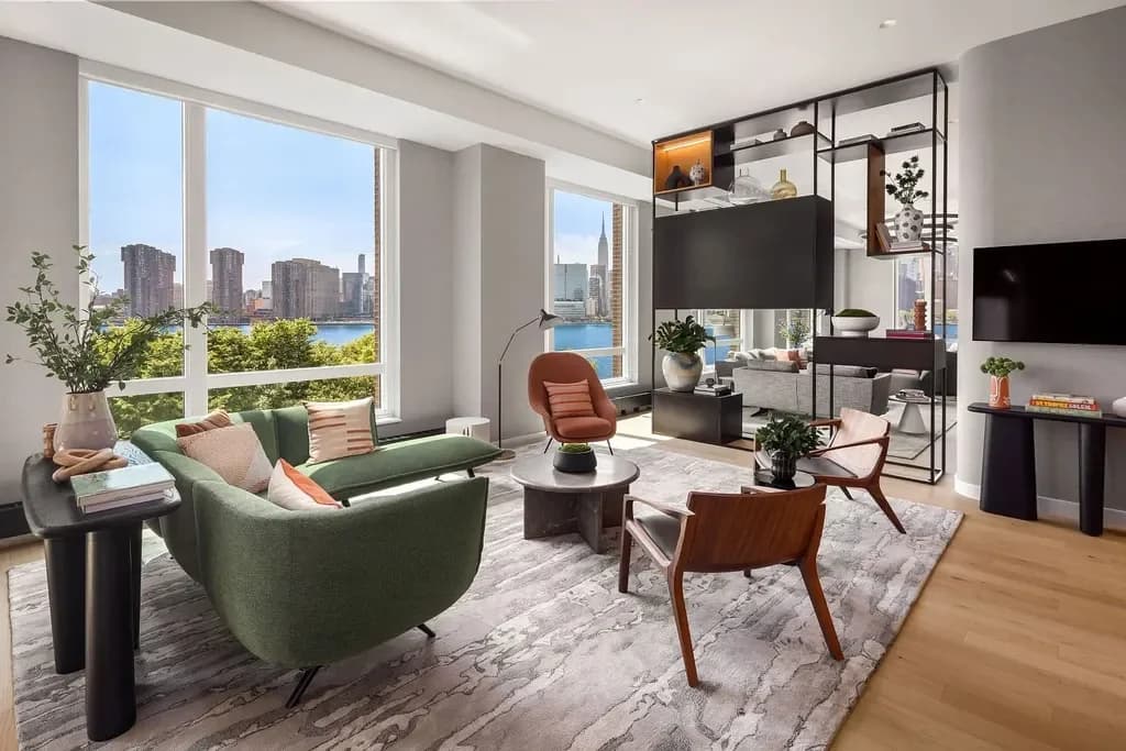 1-15 57 Avenue #4421, Queens, NY 11101 apartment_living_room 1