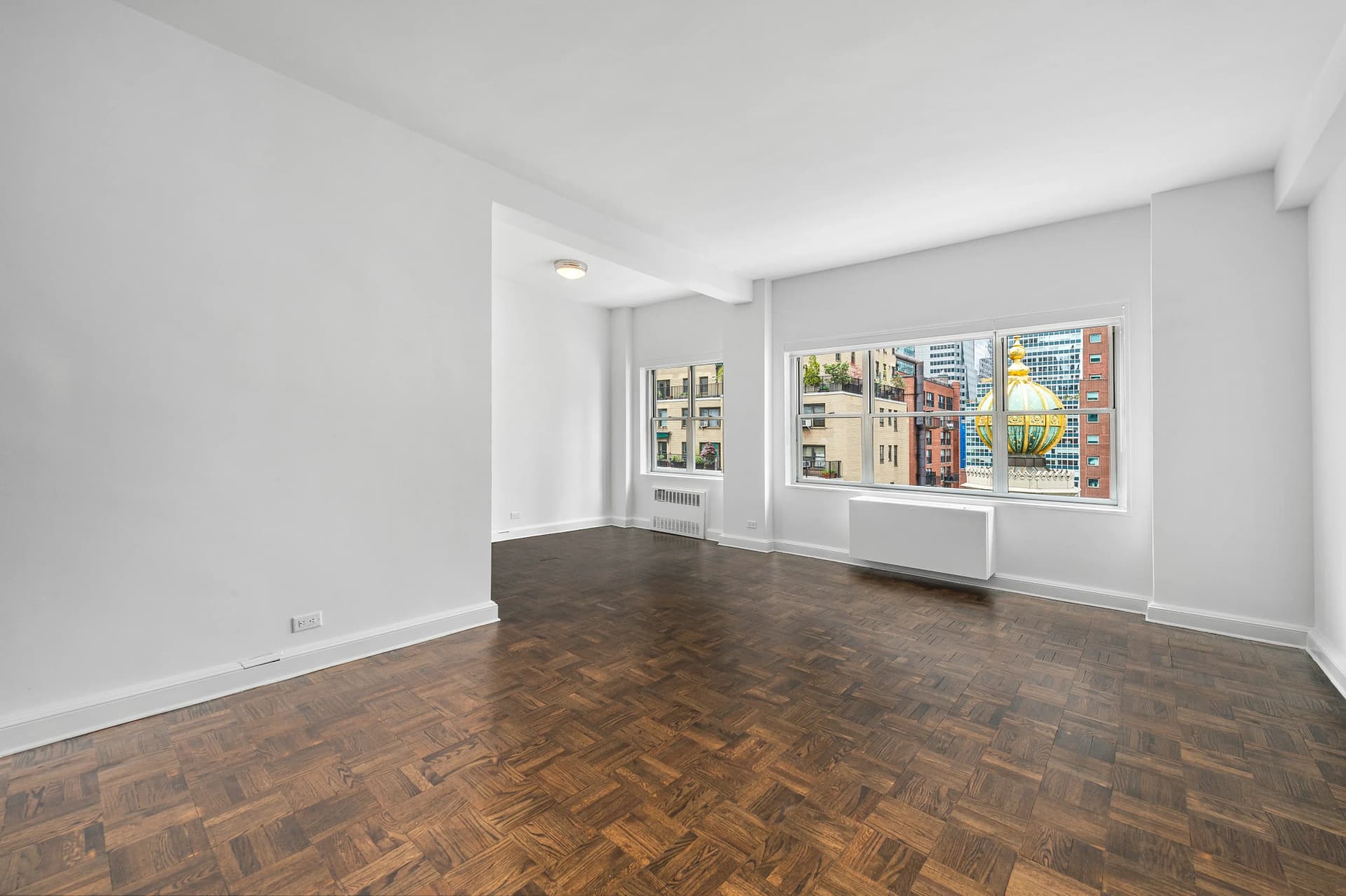 136 East 55 Street #11F, Manhattan, NY 10022 apartment_living_room 1