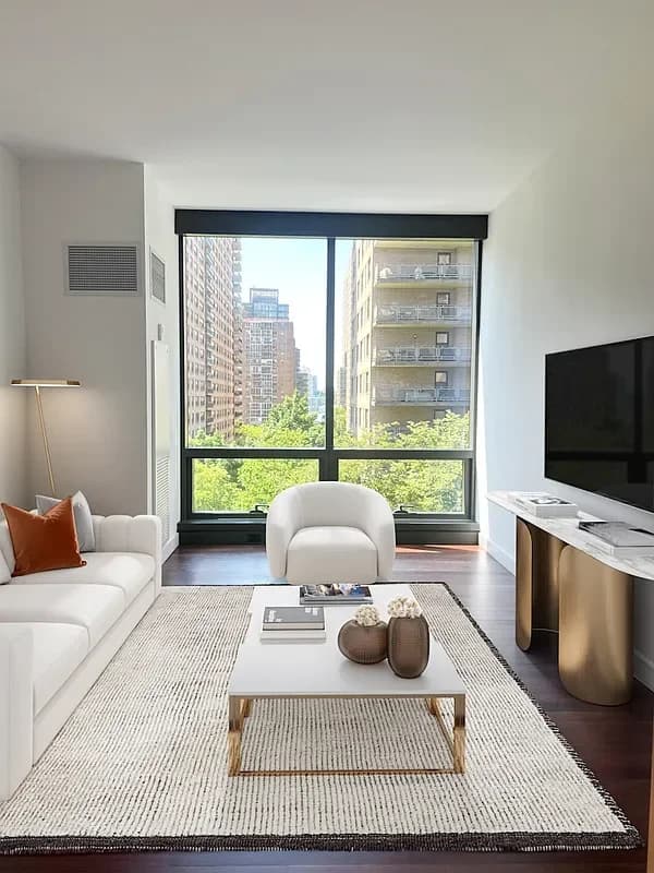 200 West 67 Street #14G, Manhattan, NY 10023 apartment_living_room 1