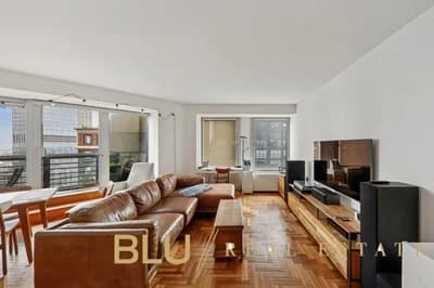 150 W 56 St #4903, Manhattan, NY 10019