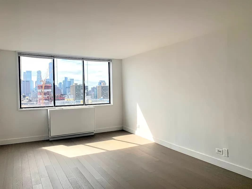 300 Mercer Street #30-G, Manhattan, NY 10003 apartment_living_room 1