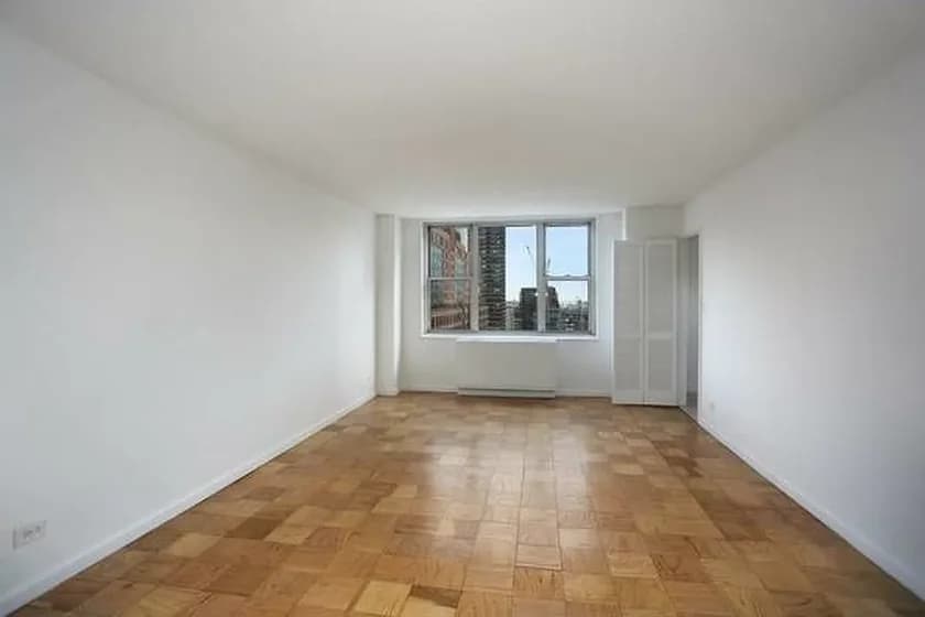 166 East 34 Street #1506, Manhattan, NY 10016 apartment_living_room 1