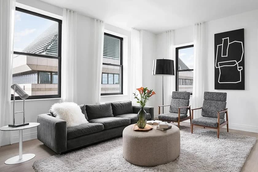 70 Pine Street #5001, New York, NY 10005 apartment_living_room 1