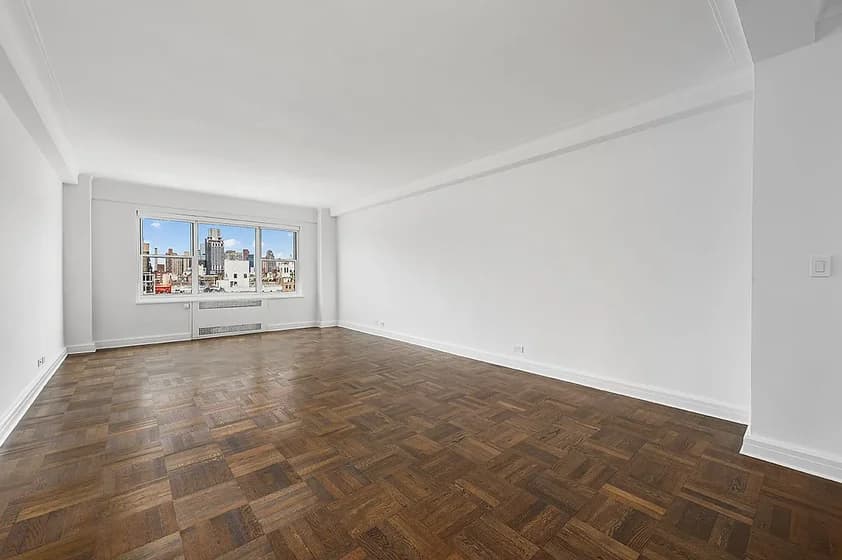 945 5 Avenue #19-D, Manhattan, NY 10021 apartment_living_room 1