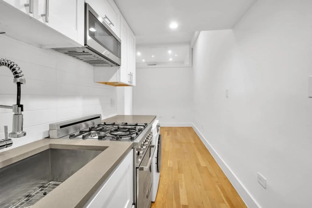 220 East 22 Street #1L, Manhattan, NY 10010 1