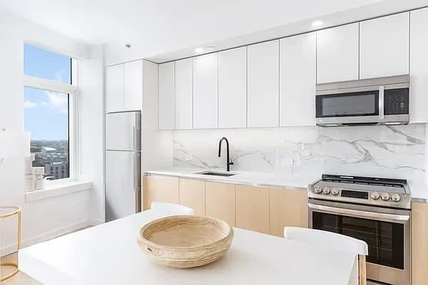 123 Linden Blvd #6H, Brooklyn, NY 11226