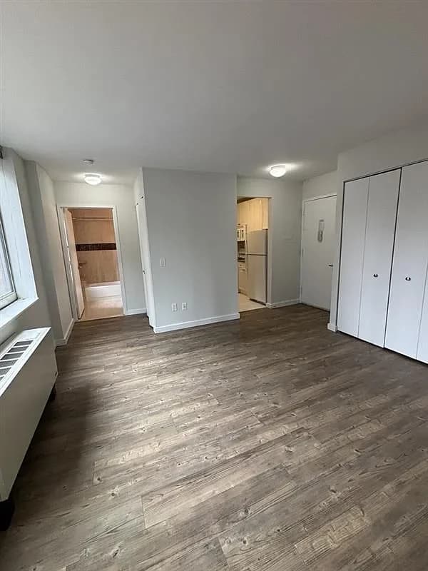 Avalon Midtown West 826 8 Avenue #21P, Manhattan, NY 10019 apartment_living_room 1