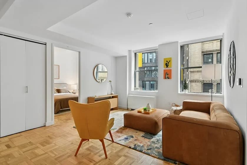 70 Pine Street #1717, New York, NY 10005 apartment_living_room 1