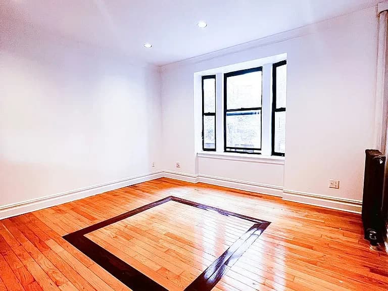 605 West 151 Street #24, Manhattan, NY 10031 apartment_living_room 1