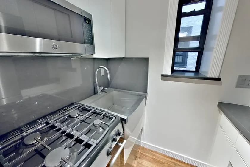209 East 25 Street #F, Manhattan, NY 10010 apartment_kitchen 1