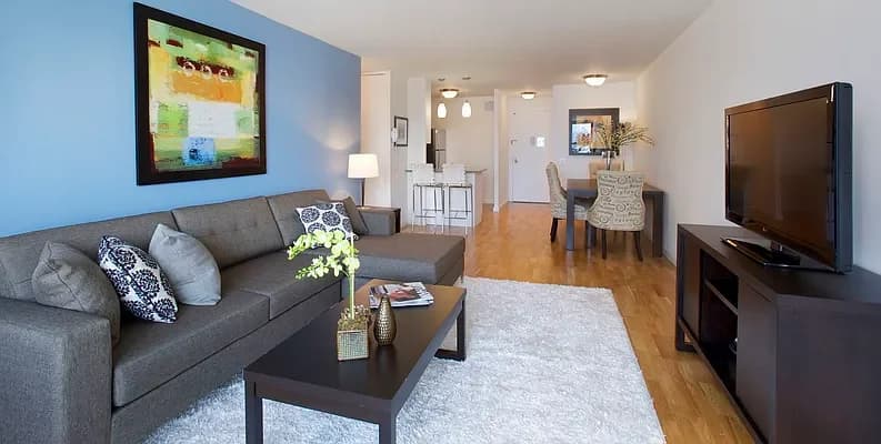 355 South End Avenue #4D, Manhattan, NY 10280 apartment_living_room 1