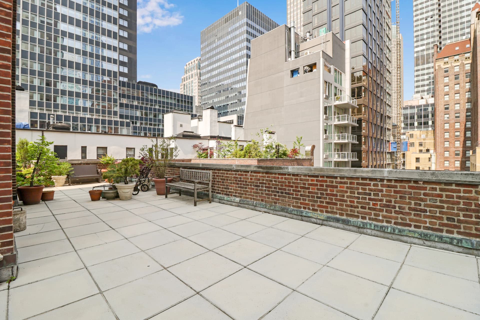 160 East 48 Street #PHQ-A, Manhattan, NY 10017 1