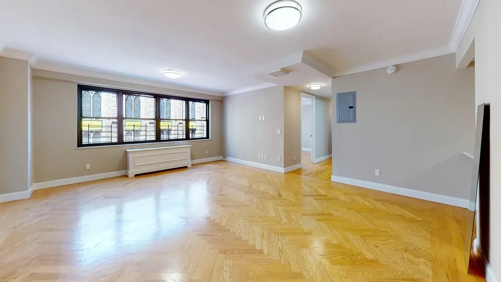 160 East 88 Street #3HG, Manhattan, NY 10128 apartment_living_room 1