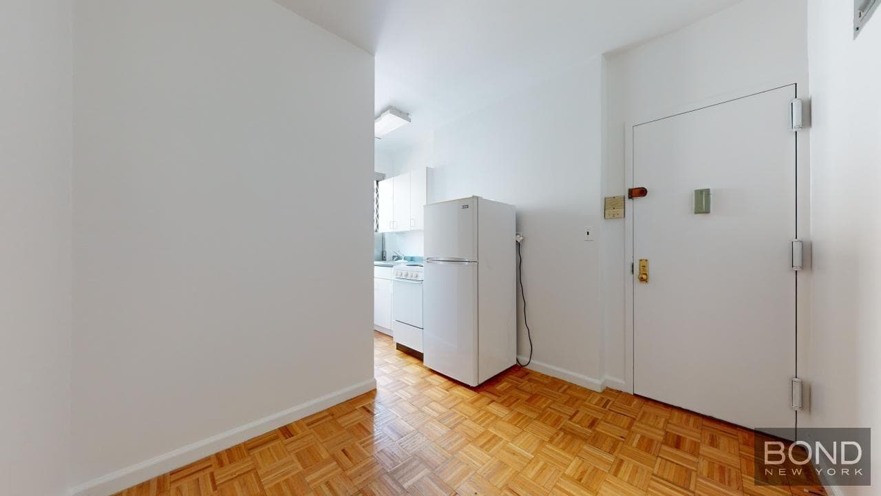 164 Mott Street #5D, Manhattan, NY 10013 1