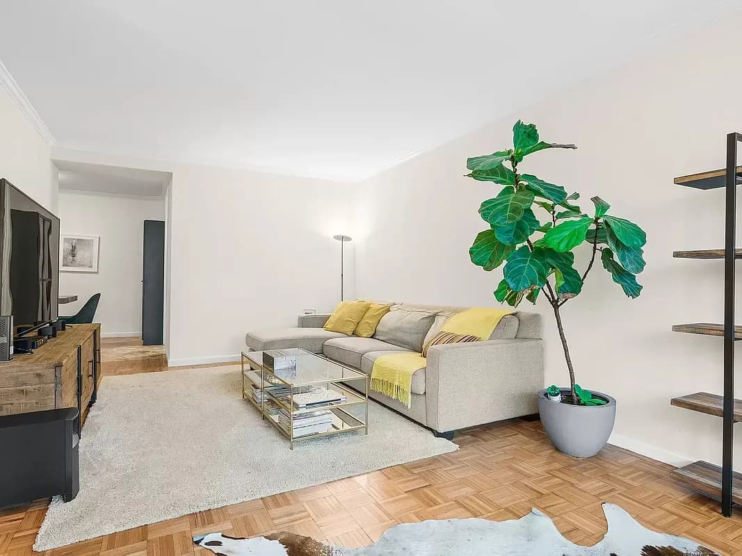 150 East 57 Street #11D, Manhattan, NY 10022 apartment_living_room 1
