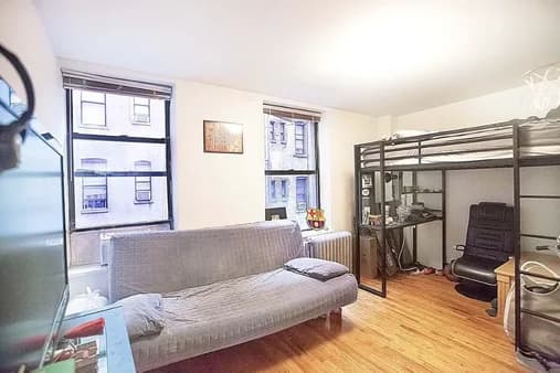 310 W 95 St #4D, Manhattan, NY 10025