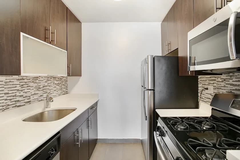 300 Mercer Street #18-B, Manhattan, NY 10003 apartment_kitchen 1