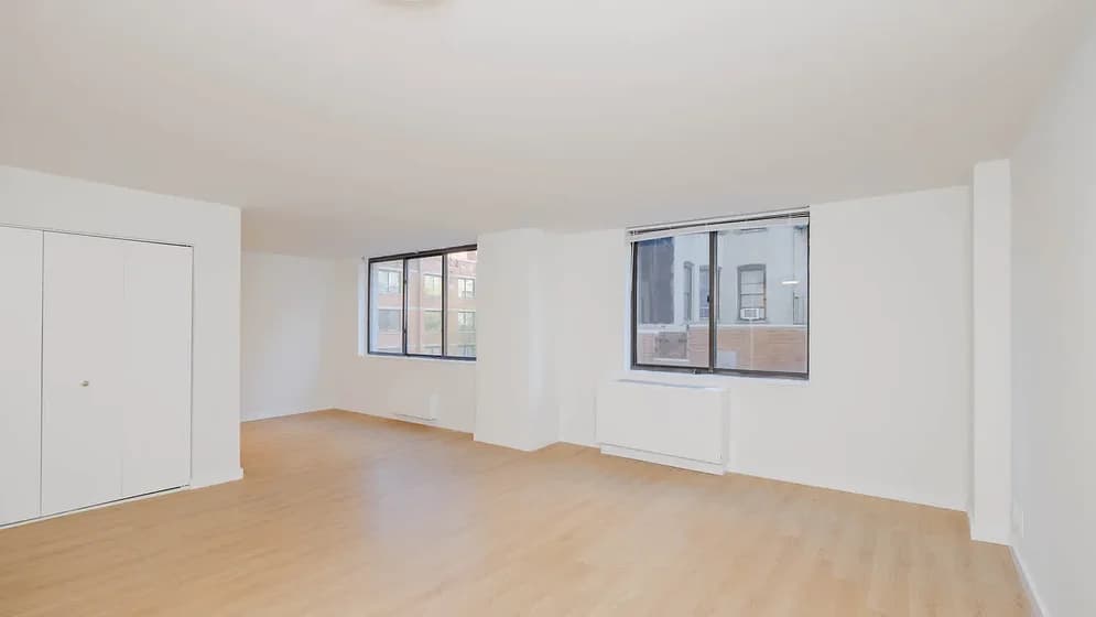 730 Columbus Ave #02P, Manhattan, NY 10025 apartment_living_room 1