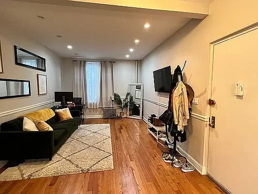 1581 President Street #2, Brooklyn, NY 11213 apartment_living_room 1
