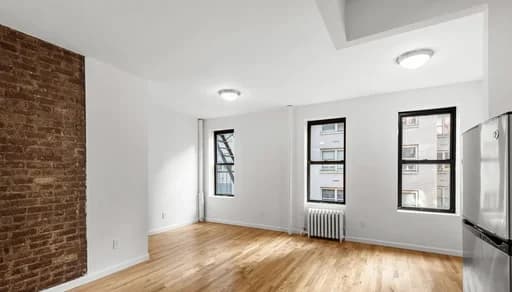 444 E 81 St #18, Manhattan, NY 10075
