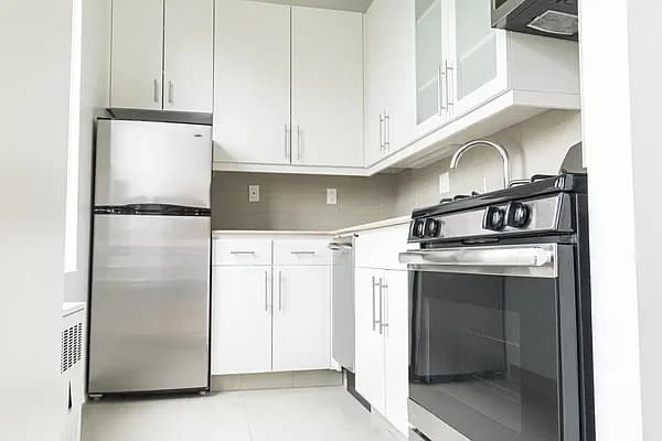 490 2 Avenue #13E, Manhattan, NY 10016 apartment_kitchen 1