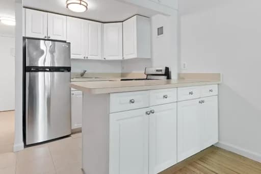 210 East 22 Street #6B, Manhattan, NY 10010