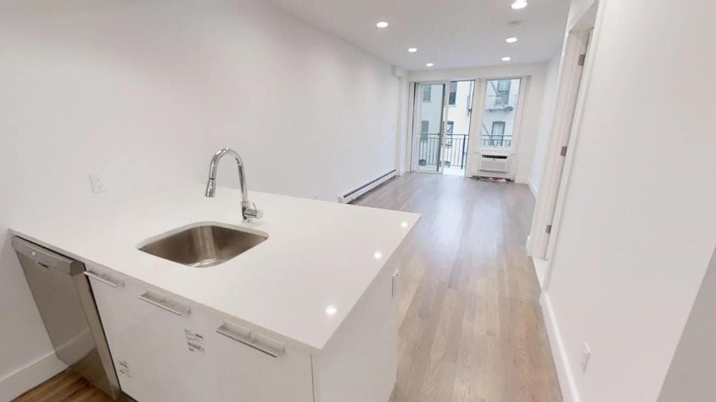 991 Ocean Avenue #6A, Brooklyn, NY 11226 1