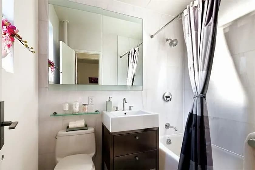 Complex: StuyTown 647 East 14 Street #10-B, Manhattan, NY 10009 apartment_bathroom 1