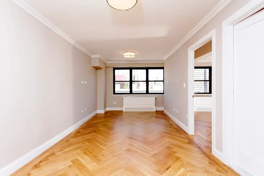 160 East 88 Street #15C, Manhattan, NY 10128 apartment_living_room 1