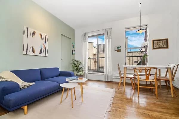 107 Eastern Parkway #4C, Brooklyn, NY 11238 apartment_living_room 1