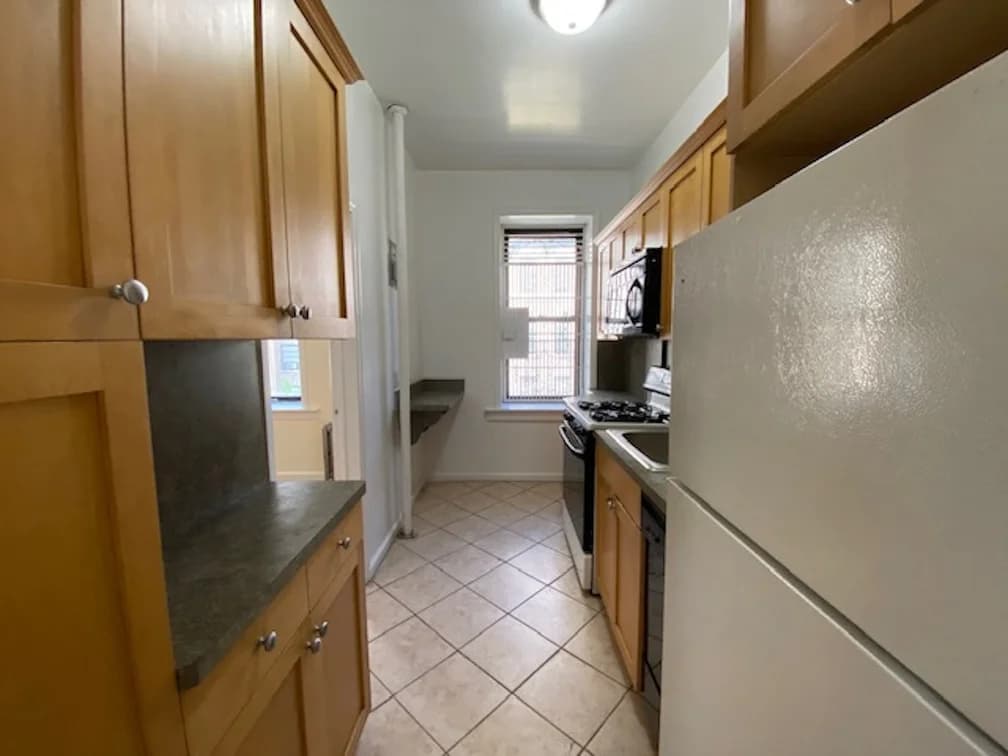 204 West 94 Street #5C, Manhattan, NY 10025 1