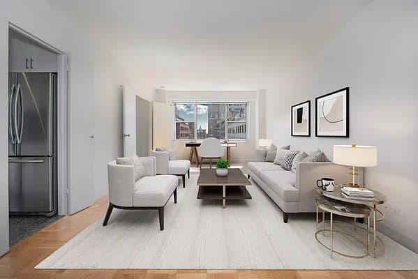1520 York Avenue #28J, Manhattan, NY 10028 apartment_living_room 1