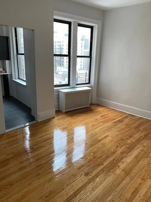 2586 Broadway #10N, Manhattan, NY 10025 apartment_living_room 1