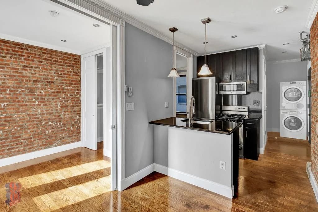 314 East 106 Street #14, Manhattan, NY 10029 1