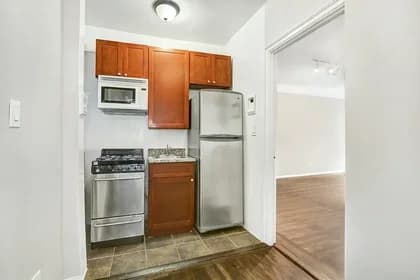 225 West 23 Street #2P, Manhattan, NY 10011