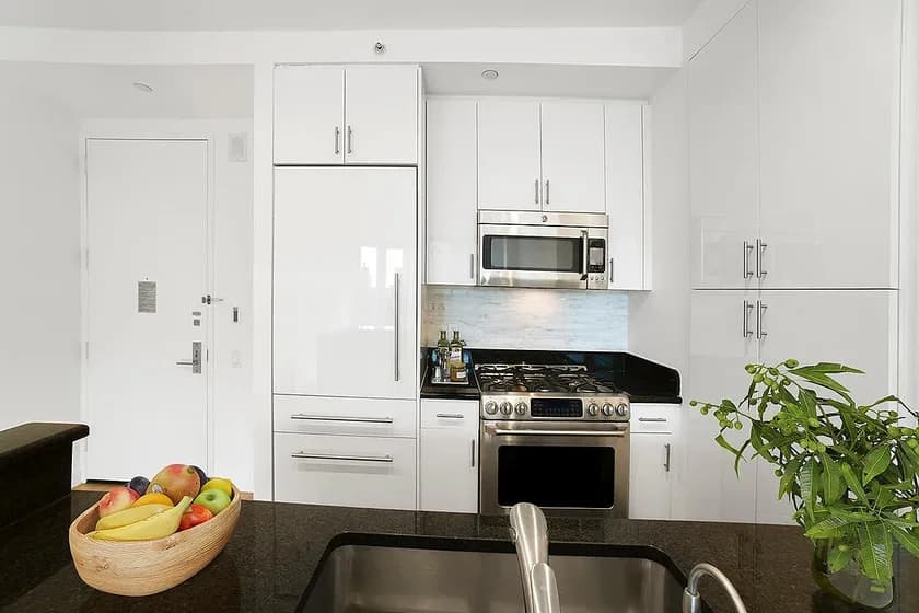 320 West 38 Street #2112, Manhattan, NY 10018 apartment_kitchen 1