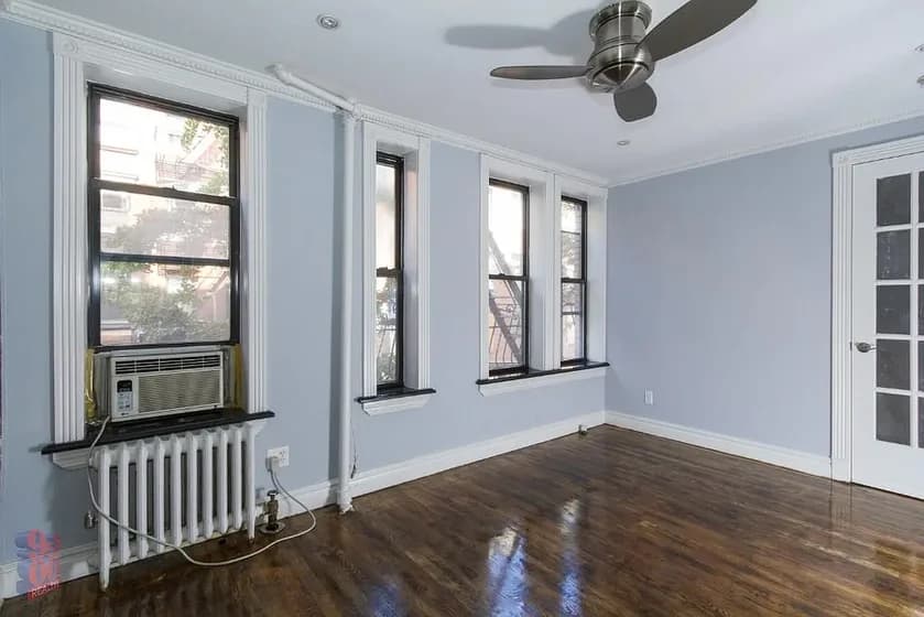 234 Mott Street #14, Manhattan, NY 10012 apartment_living_room 1